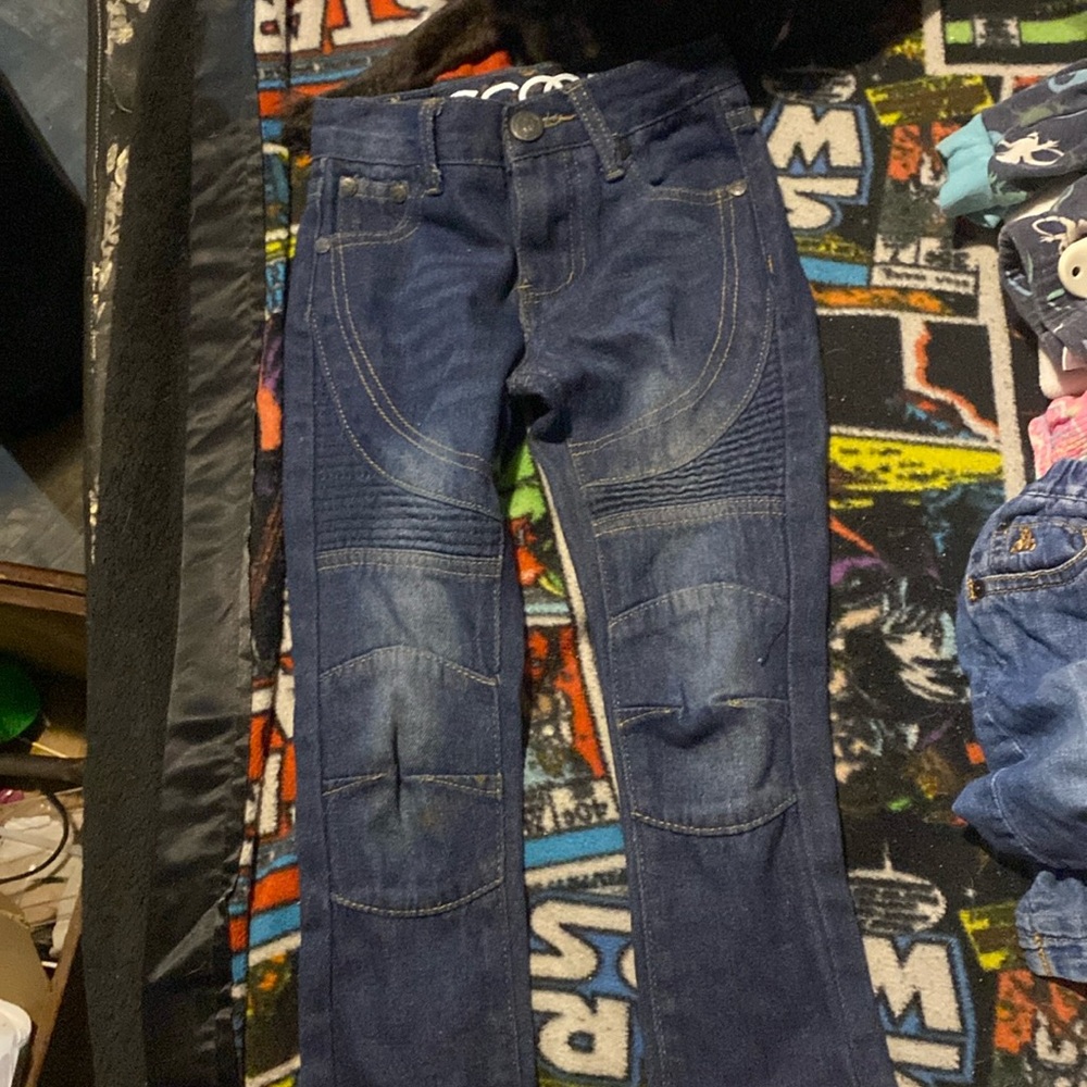scoop jeans